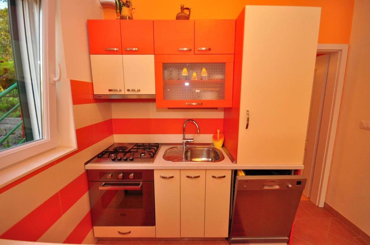 Tri Palme Apartment Prvic Sepurine Exterior photo