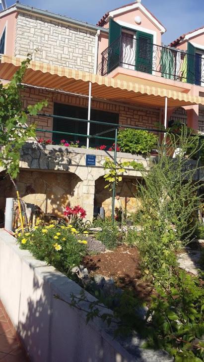 Tri Palme Apartment Prvic Sepurine Exterior photo
