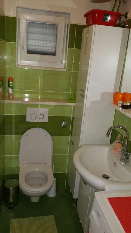 Tri Palme Apartment Prvic Sepurine Exterior photo