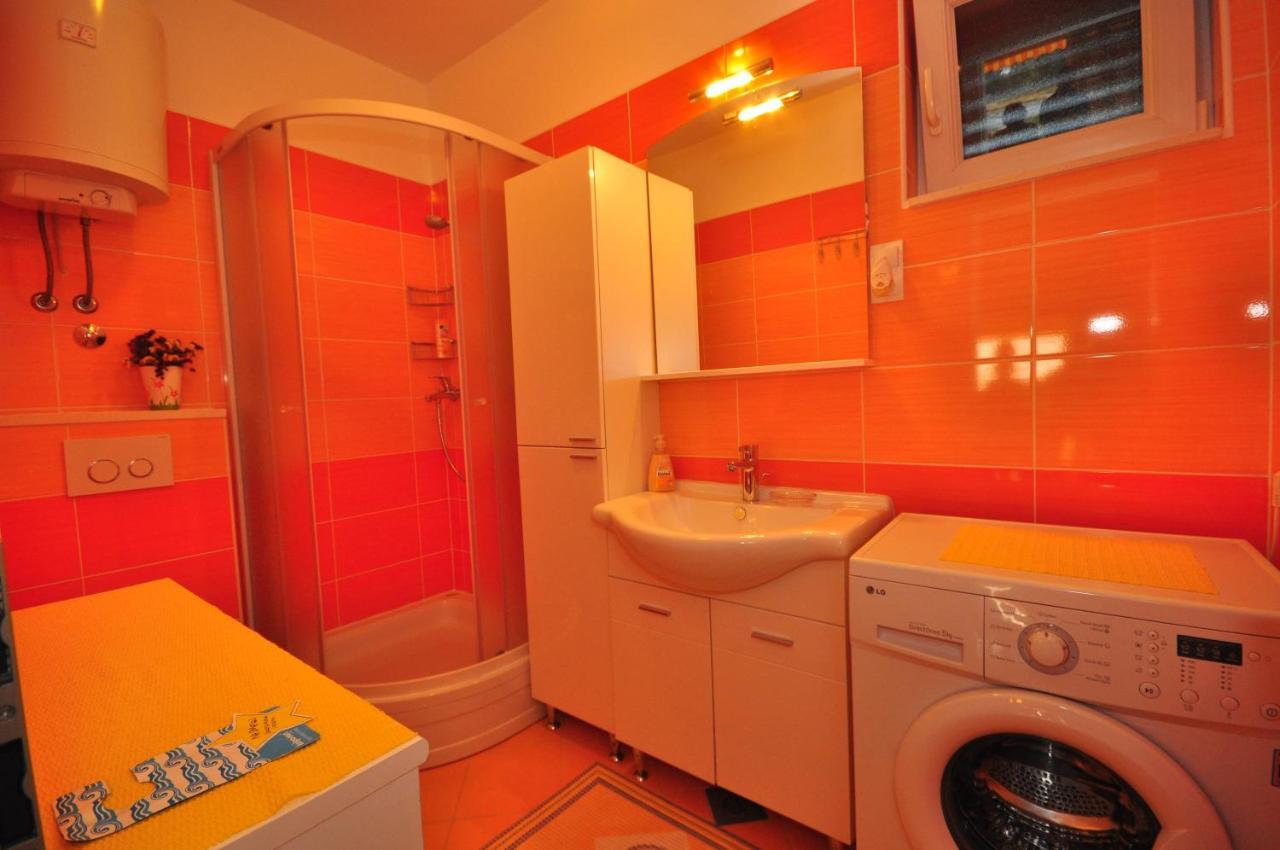 Tri Palme Apartment Prvic Sepurine Exterior photo